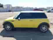 2004 MINI Hardtop with VIN WMWRC33424TJ62339, listed as a IAAI auction lot 43241929 with 147,645 mi miles and . Bid and sale history available at DreamBid. Image 15.