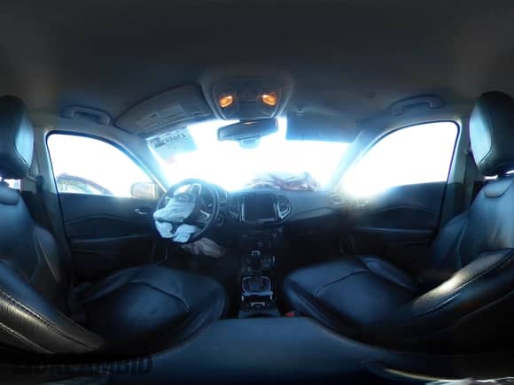 2019 Jeep Compass Limited with VIN 3C4NJDCBXKT679305, listed as a IAAI auction lot 43059390 with 59,547 mi miles and . Bid and sale history available at DreamBid. Image 18.