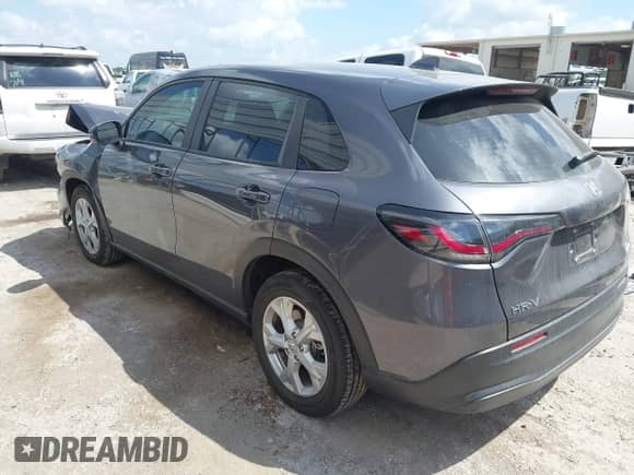 2025 Honda HR-V LX с VIN 3CZRZ1H30SM714187, выставлен на аукционе IAAI как лот 42703759 с пробегом 2 761 миль миль и . История ставок и продаж доступна на DreamBid. Изображение 3.