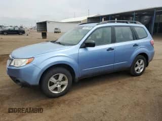 2011 Subaru Forester X z VIN JF2SHBBC4BG703679, wystawiony jako Copart lot #64521565 z przebiegiem 112 026 mil mil oraz Czysty tytuł • Clean title. Historia ofert i sprzedaży dostępna na DreamBid. Obrazek 1.