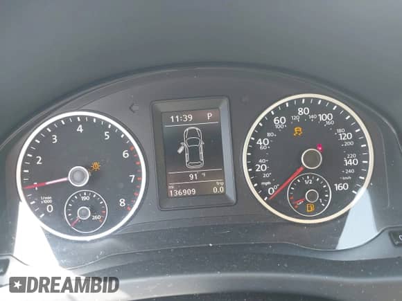 2017 Volkswagen Tiguan S с VIN WVGBV7AX7HK011930, выставлен на аукционе IAAI как лот 43126655 с пробегом 136 909 миль миль и . История ставок и продаж доступна на DreamBid. Изображение 7.