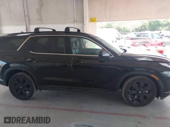 2024 Hyundai Palisade XRT z VIN KM8R34GE5RU683726, wystawiony jako IAAI lot #42535033 z przebiegiem 26 175 mil mil oraz . Historia ofert i sprzedaży dostępna na DreamBid. Obrazek 13.