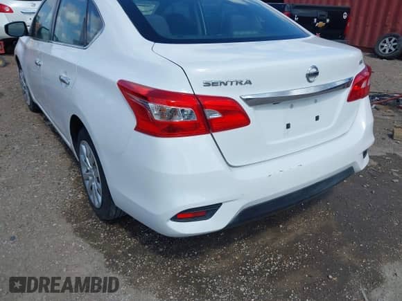 2017 Nissan Sentra SR with VIN 3N1AB7AP1HL675523, listed as a IAAI auction lot 42985946 with 114,433 mi miles and . Bid and sale history available at DreamBid. Image 6.