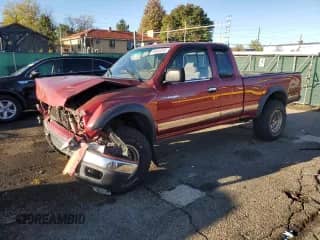 2001 Toyota Tacoma с VIN 5TEWN72N91Z748180, выставлен на аукционе Copart как лот 84046225 с пробегом 245 133 миль миль и Списание • Salvage title. История ставок и продаж доступна на DreamBid. Изображение 1.
