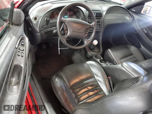 1999 Ford Mustang GT с VIN 1FAFP42X8XF125154, выставлен на аукционе Copart как лот 69820745 с пробегом 139 812 миль миль и Списание • Salvage title. История ставок и продаж доступна на DreamBid. Изображение 8.