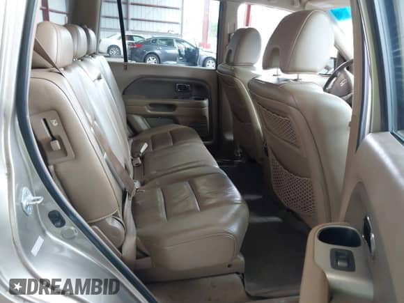 2006 Honda Pilot EX-L with VIN 2HKYF18646H558848, listed as a IAAI auction lot 43510225 with 225,289 mi miles and . Bid and sale history available at DreamBid. Image 8.