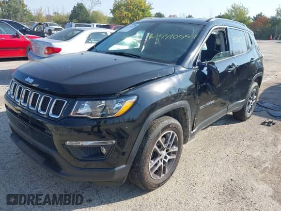 2017 Jeep Compass Latitude z VIN 3C4NJDBB6HT660714, wystawiony jako IAAI lot #43370557 z przebiegiem 99 034 mil mil oraz . Historia ofert i sprzedaży dostępna na DreamBid. Obrazek 17.