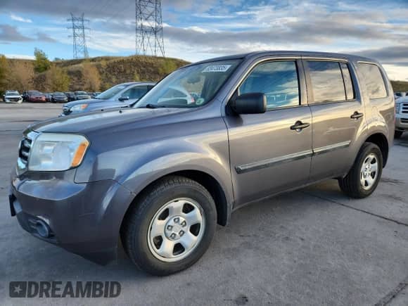 2015 Honda Pilot LX z VIN 5FNYF4H25FB060218, wystawiony jako Copart lot #82473835 z przebiegiem 83 803 mil mil oraz Szkoda całkowita • Salvage title. Historia ofert i sprzedaży dostępna na DreamBid. Obrazek 1.