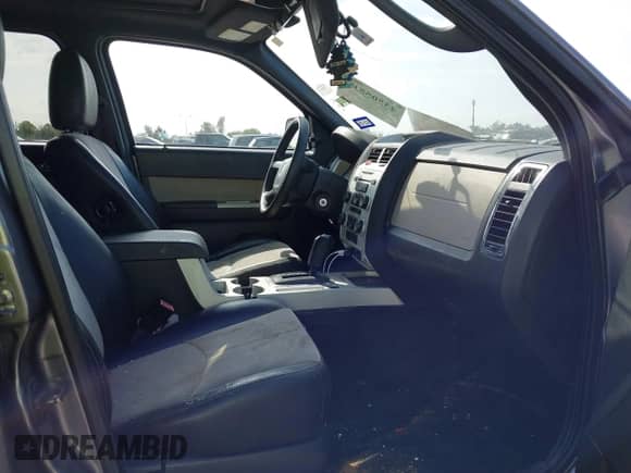 2010 Mercury Mariner Premier with VIN 4M2CN8H74AKJ28773, listed as a IAAI auction lot 43505519 with 188,752 mi miles and . Bid and sale history available at DreamBid. Image 5.