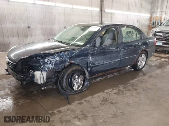 2007 Chevrolet Malibu 1LT z VIN 1G1ZT58F87F219910, wystawiony jako IAAI lot #42771047 z przebiegiem 217 731 mil mil oraz . Historia ofert i sprzedaży dostępna na DreamBid. Obrazek 18.