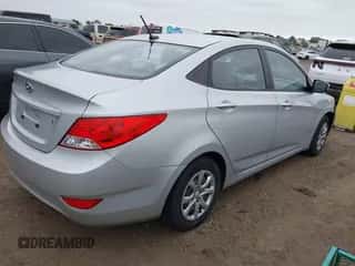 2013 Hyundai Accent GLS z VIN KMHCT4AE4DU529791, wystawiony jako IAAI lot #43308558 z przebiegiem 209 206 mil mil oraz . Historia ofert i sprzedaży dostępna na DreamBid. Obrazek 4.