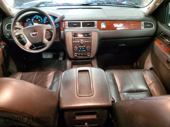2010 GMC Sierra 1500 SLT z VIN 1GTSKWE34AZ229769, wystawiony jako Copart lot #46021315 z przebiegiem 149 493 mil mil oraz Czysty tytuł • Clean title. Historia ofert i sprzedaży dostępna na DreamBid. Obrazek 8.