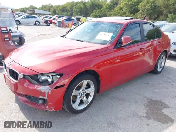 2012 BMW 3 Series 328i с VIN WBA3A5C59CF257591, выставлен на аукционе IAAI как лот 43421352 с пробегом Не указан миль и . История ставок и продаж доступна на DreamBid. Изображение 6.