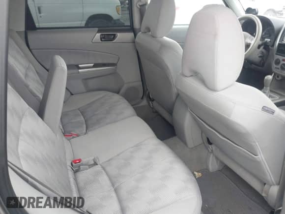 2010 Subaru Forester X z VIN JF2SH6AC6AG738103, wystawiony jako IAAI lot #42377334 z przebiegiem 201 332 mil mil oraz . Historia ofert i sprzedaży dostępna na DreamBid. Obrazek 8.