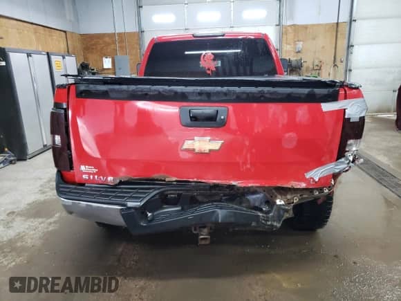 2007 Chevrolet Silverado 1500 with VIN 2GCFK19Y671703720, listed as a Copart auction lot 84562745 with 220,005 mi miles and Clean title. Bid and sale history available at DreamBid. Image 6.