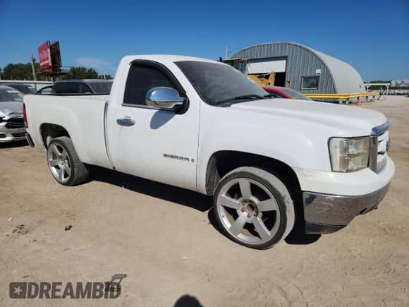 2007 GMC Sierra 1500 SLE1 with VIN 1GTEC14CX7Z641377, listed as a Copart auction lot 81898515 with Not provided miles and Salvage title. Bid and sale history available at DreamBid. Image 4.