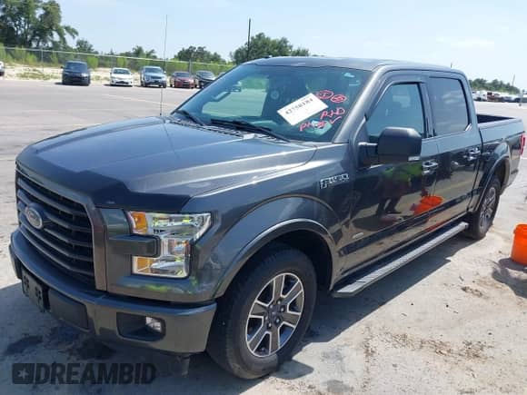 2017 Ford F-150 XL z VIN 1FTEW1CP0HFA45466, wystawiony jako IAAI lot #42758184 z przebiegiem 66 523 mil mil oraz . Historia ofert i sprzedaży dostępna na DreamBid. Obrazek 2.