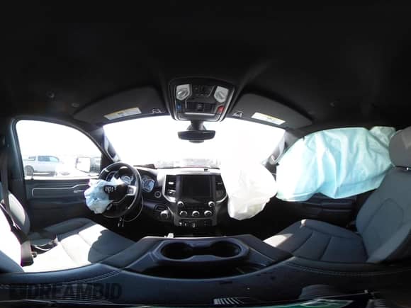 2023 Ram 1500 Big Horn z VIN 1C6RREFT2PN579184, wystawiony jako IAAI lot #43023028 z przebiegiem 47 603 mil mil oraz . Historia ofert i sprzedaży dostępna na DreamBid. Obrazek 19.