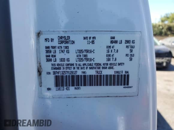 1996 Dodge 1500 with VIN 3B7HF13Z5TM129127, listed as a Copart auction lot 71320904 with 177,066 mi miles and Salvage title. Bid and sale history available at DreamBid. Image 14.