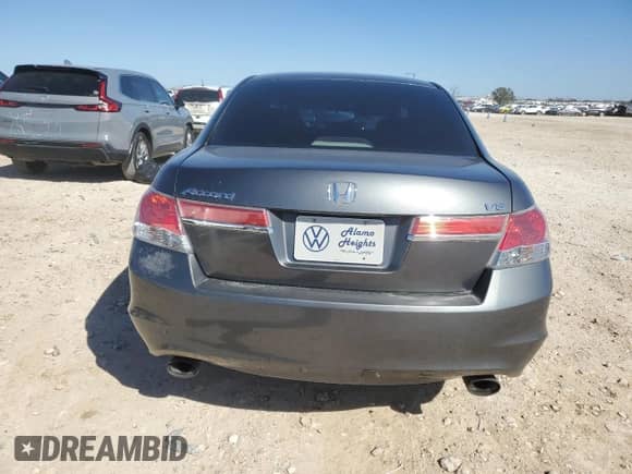 2011 Honda Accord EX z VIN 1HGCP3F72BA027911, wystawiony jako Copart lot #46756555 z przebiegiem 162 060 mil mil oraz Czysty tytuł • Clean title. Historia ofert i sprzedaży dostępna na DreamBid. Obrazek 6.