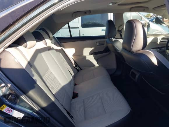 2015 Toyota Camry SE z VIN 4T1BF1FK8FU037736, wystawiony jako IAAI lot #43465661 z przebiegiem 112 758 mil mil oraz . Historia ofert i sprzedaży dostępna na DreamBid. Obrazek 8.