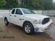 2023 Ram 1500 Tradesman z VIN 1C6RR7FT5PS527822, wystawiony jako Copart lot #67057145 z przebiegiem 42 566 mil mil oraz Czysty tytuł • Clean title. Historia ofert i sprzedaży dostępna na DreamBid. Obrazek 4.
