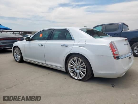 2013 Chrysler 300 C with VIN 2C3CCAET4DH551552, listed as a Copart auction lot 68446795 with 162,559 mi miles and Clean title. Bid and sale history available at DreamBid. Image 2.