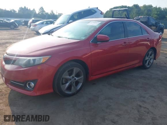 2012 Toyota Camry SE with VIN 4T1BK1FK7CU510548, listed as a IAAI auction lot 42998563 with 143,941 mi miles and . Bid and sale history available at DreamBid. Image 2.