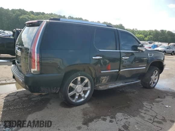 2007 Cadillac Escalade z VIN 1GYEC63857R314227, wystawiony jako Copart lot #61142225 z przebiegiem 90 009 mil mil oraz Szkoda całkowita • Salvage title. Historia ofert i sprzedaży dostępna na DreamBid. Obrazek 3.