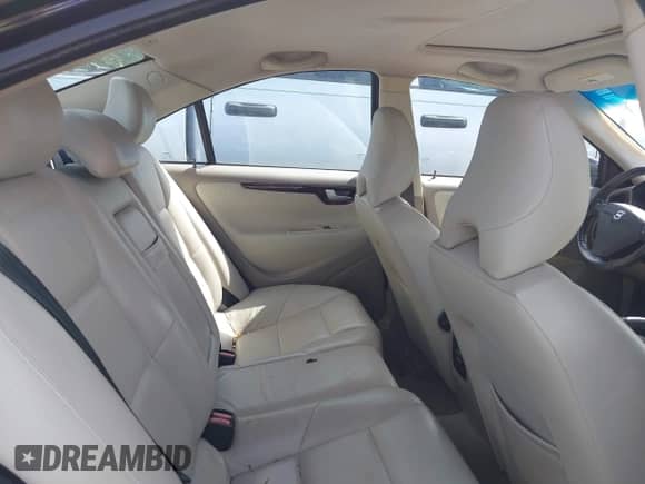 2007 Volvo S60 2.5L Turbo с VIN YV1RS592672617169, выставлен на аукционе IAAI как лот 43381741 с пробегом 151 379 миль миль и . История ставок и продаж доступна на DreamBid. Изображение 8.