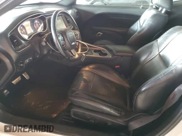 2015 Dodge Challenger R/T Plus z VIN 2C3CDZBT5FH924150, wystawiony jako Copart lot #85780405 z przebiegiem 105 005 mil mil oraz Szkoda całkowita • Salvage title. Historia ofert i sprzedaży dostępna na DreamBid. Obrazek 7.