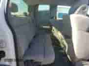 2005 Ford F-150 STX z VIN 1FTRX02W75KB65639, wystawiony jako Copart lot #82519815 z przebiegiem 151 351 mil mil oraz Szkoda całkowita • Salvage title. Historia ofert i sprzedaży dostępna na DreamBid. Obrazek 10.