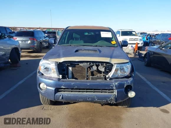 2007 Toyota Tacoma PreRunner z VIN 5TEKU72N37Z438357, wystawiony jako IAAI lot #43549022 z przebiegiem 185 868 mil mil oraz . Historia ofert i sprzedaży dostępna na DreamBid. Obrazek 13.