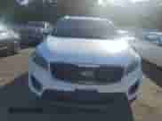 2017 Kia Sorento LX z VIN 5XYPG4A55HG208957, wystawiony jako Copart lot #84598385 z przebiegiem 136 286 mil mil oraz Czysty tytuł • Clean title. Historia ofert i sprzedaży dostępna na DreamBid. Obrazek 5.