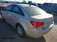 2011 Chevrolet Cruze 2LT z VIN 1G1PG5S9XB7107725, wystawiony jako IAAI lot #42590224 z przebiegiem 135 936 mil mil oraz . Historia ofert i sprzedaży dostępna na DreamBid. Obrazek 3.