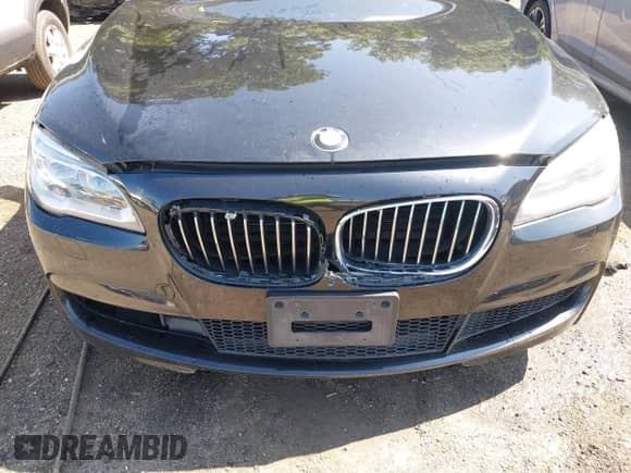 2014 BMW 7 Series ALPINA B7 with VIN WBAYE8C54ED134792, listed as a IAAI auction lot 42525127 with 96,631 mi miles and . Bid and sale history available at DreamBid. Image 6.