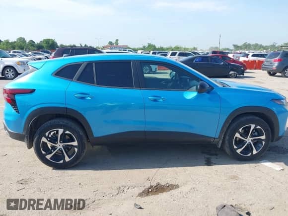 2025 Chevrolet Trax 1RS с VIN KL77LGEP9SC170022, выставлен на аукционе IAAI как лот 42183139 с пробегом 2 519 миль миль и . История ставок и продаж доступна на DreamBid. Изображение 13.