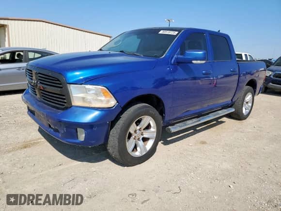 2016 Ram 1500 Big Horn z VIN 1C6RR6LT1GS101317, wystawiony jako Copart lot #80518725 z przebiegiem 82 397 mil mil oraz Szkoda całkowita • Salvage title. Historia ofert i sprzedaży dostępna na DreamBid. Obrazek 1.