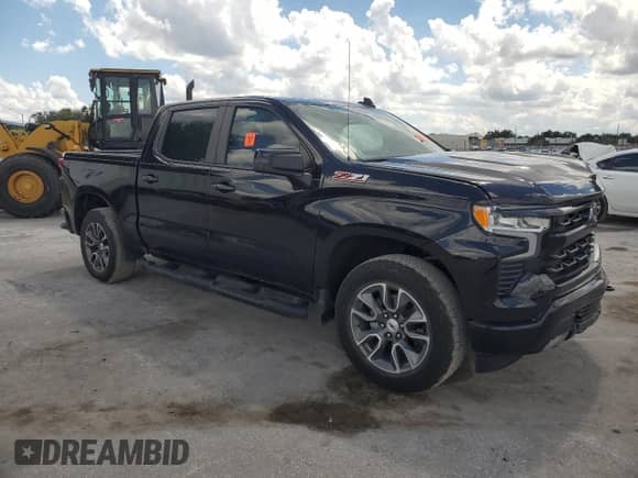 2024 Chevrolet Silverado 1500 RST with VIN 2GCUDEED2R1174345, listed as a Copart auction lot 81020365 with 27,081 mi miles and Salvage title. Bid and sale history available at DreamBid. Image 4.