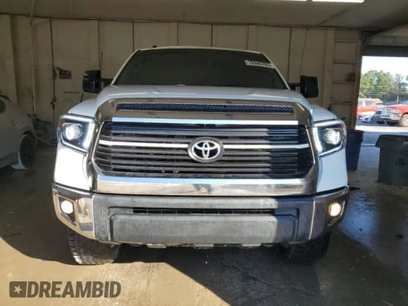2017 Toyota Tundra Limited с VIN 5TFHW5F13HX635280, выставлен на аукционе Copart как лот 70340705 с пробегом 178 416 миль миль и Списание • Salvage title. История ставок и продаж доступна на DreamBid. Изображение 5.