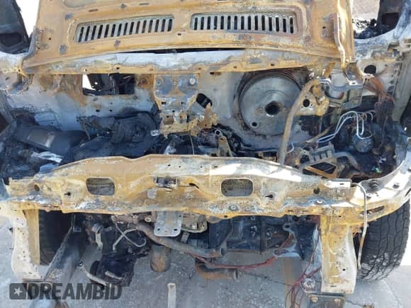 2015 Ram ProMaster z VIN 3C6TRVND8FE504363, wystawiony jako IAAI lot #42139840 z przebiegiem Nie podano mil oraz . Historia ofert i sprzedaży dostępna na DreamBid. Obrazek 10.