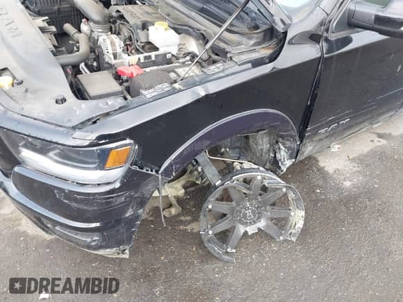 2021 Ram 1500 Big Horn with VIN 1C6SRFMT8MN533882, listed as a IAAI auction lot 43003790 with 25,711 mi miles and . Bid and sale history available at DreamBid. Image 6.