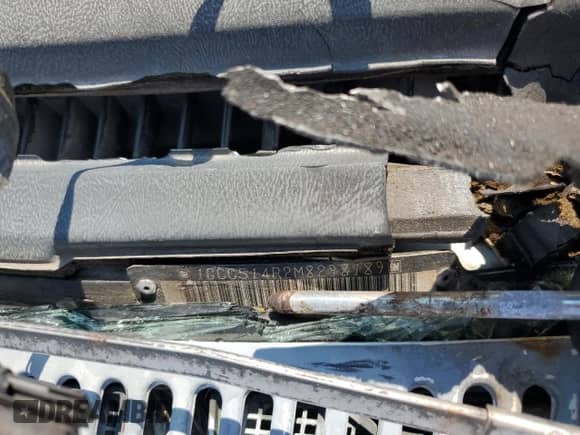 1991 Chevrolet S-10 z VIN 1GCCS14R2M8298189, wystawiony jako Copart lot #64741774 z przebiegiem 299 918 mil mil oraz Szkoda całkowita • Salvage title. Historia ofert i sprzedaży dostępna na DreamBid. Obrazek 12.