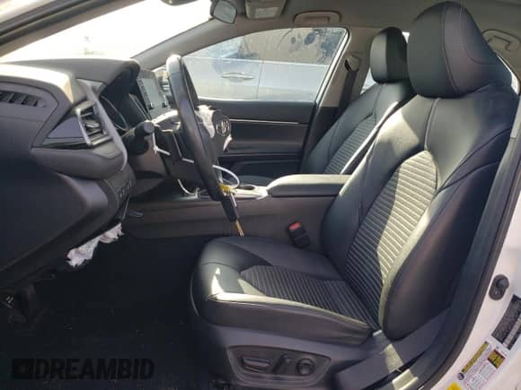 2022 Toyota Camry SE z VIN 4T1G11AK1NU673540, wystawiony jako Copart lot #42165795 z przebiegiem 12 396 mil mil oraz Szkoda całkowita • Salvage title. Historia ofert i sprzedaży dostępna na DreamBid. Obrazek 7.