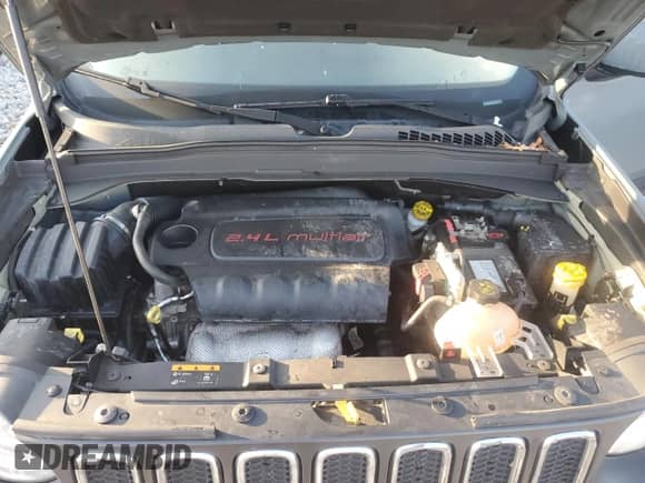 2017 Jeep Renegade Latitude с VIN ZACCJBBB5HPE63651, выставлен на аукционе Copart как лот 81751695 с пробегом 95 446 миль миль и Чистый • Clean title. История ставок и продаж доступна на DreamBid. Изображение 12.