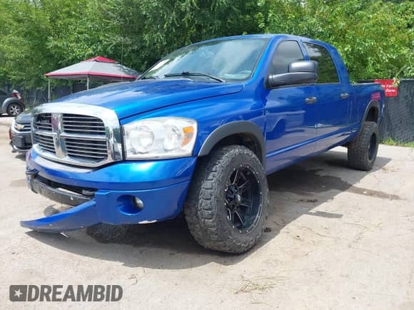 2009 Dodge 2500 SLT with VIN 3D7KS29L19G538216, listed as a IAAI auction lot 42805578 with 184,566 mi miles and . Bid and sale history available at DreamBid. Image 2.