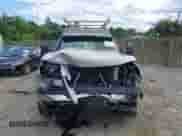 2006 Chevrolet Silverado 3500 SRW LT3 z VIN 1GCHK39D56E227054, wystawiony jako IAAI lot #42191838 z przebiegiem 249 939 mil mil oraz . Historia ofert i sprzedaży dostępna na DreamBid. Obrazek 12.