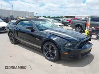 2014 Ford Mustang GT Premium с VIN 1ZVBP8FF6E5296244, выставлен на аукционе IAAI как лот 42230745 с пробегом 70 533 миль миль и . История ставок и продаж доступна на DreamBid. Изображение 1.