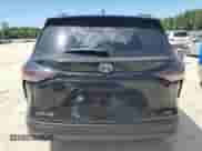 2025 Toyota Sienna XLE z VIN 5TDJSKFC6SS178166, wystawiony jako Copart lot #70507065 z przebiegiem 13 495 mil mil oraz Szkoda całkowita • Salvage title. Historia ofert i sprzedaży dostępna na DreamBid. Obrazek 6.