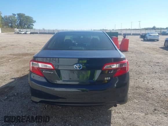 2013 Toyota Camry LE z VIN 4T1BD1FK2DU093299, wystawiony jako IAAI lot #43405541 z przebiegiem 151 153 mil mil oraz . Historia ofert i sprzedaży dostępna na DreamBid. Obrazek 16.